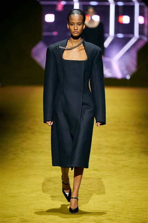 prada sfilate 2022|prada dresses fall 2022.